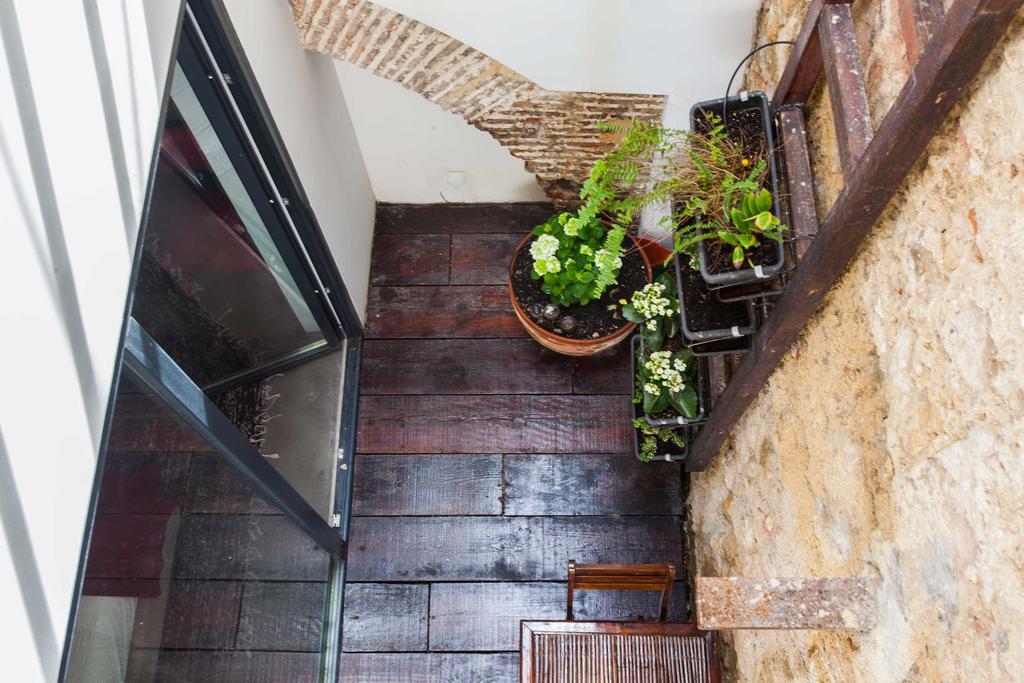 The Old Stables Chiado Apartments Lisbona Esterno foto