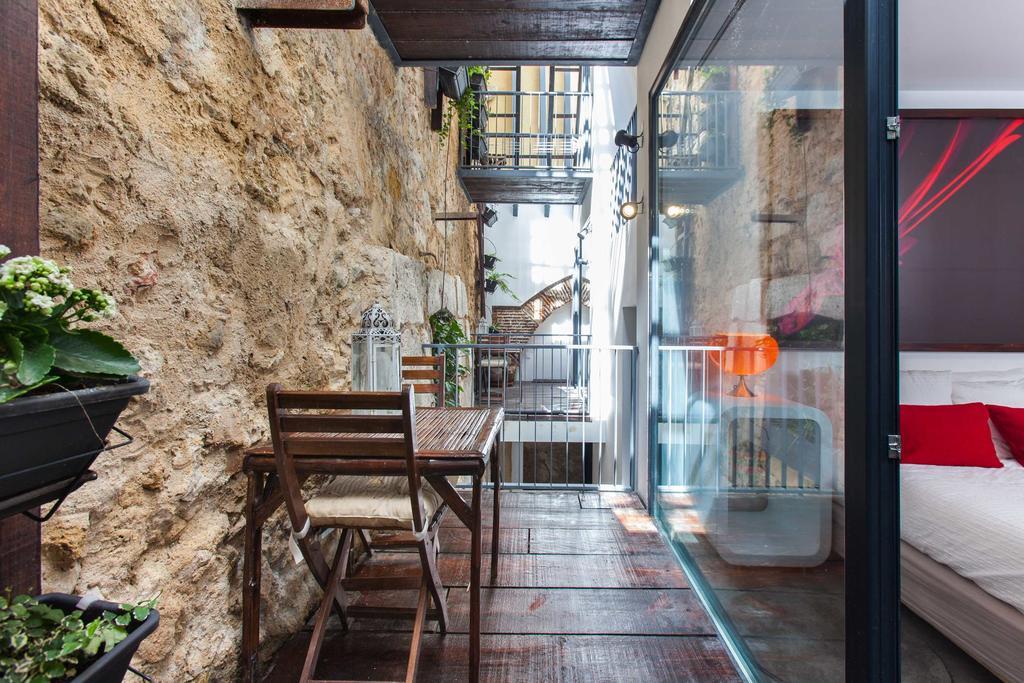 The Old Stables Chiado Apartments Lisbona Esterno foto