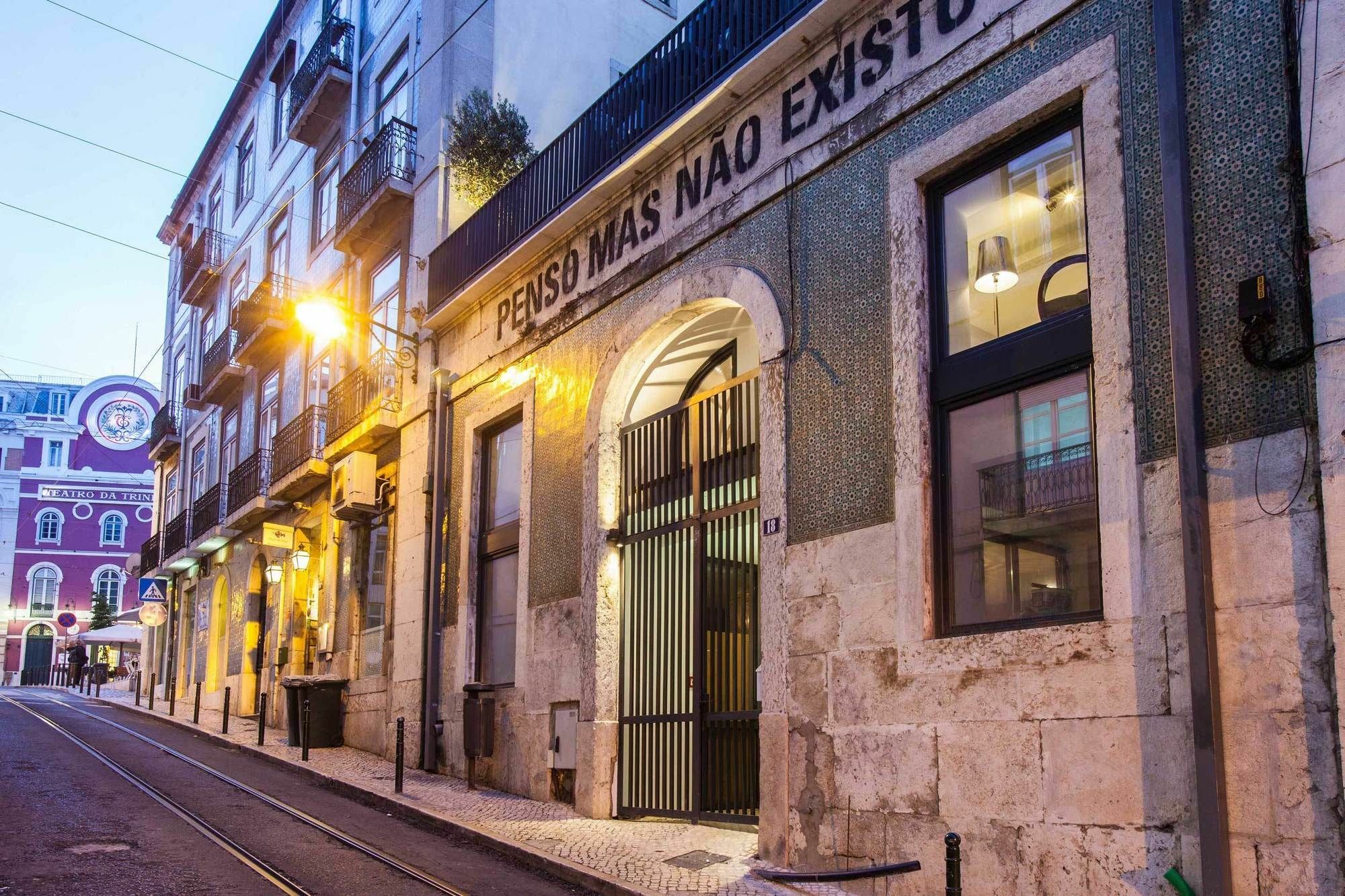 The Old Stables Chiado Apartments Lisbona Esterno foto